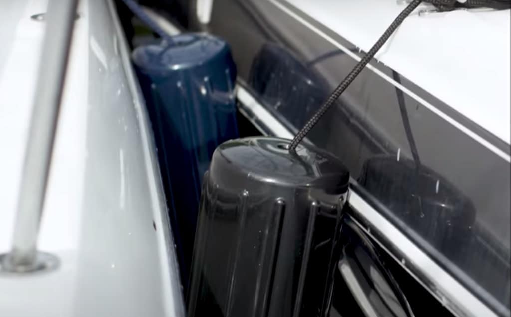 Best Pontoon Fenders & Bumpers [Pontoon Boat Protection] Pontooners