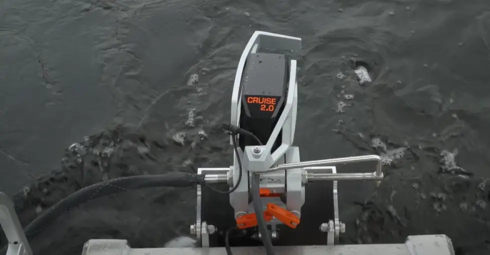 Electric Pontoon Boats The 5 Best Electric Powered Boats Pontooners