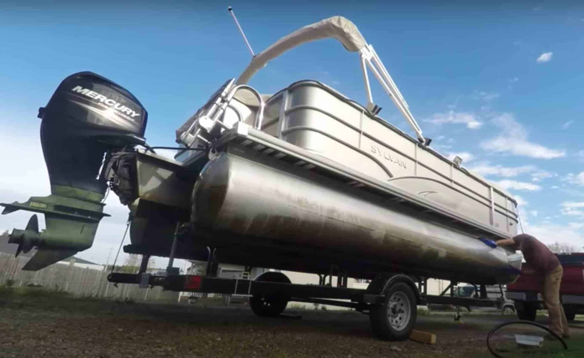 STEPS ON CLEANING A PONTOON WITH MURIATIC ACID STEPS ON CLEANING A PONTOON WITH MURIATIC ACID