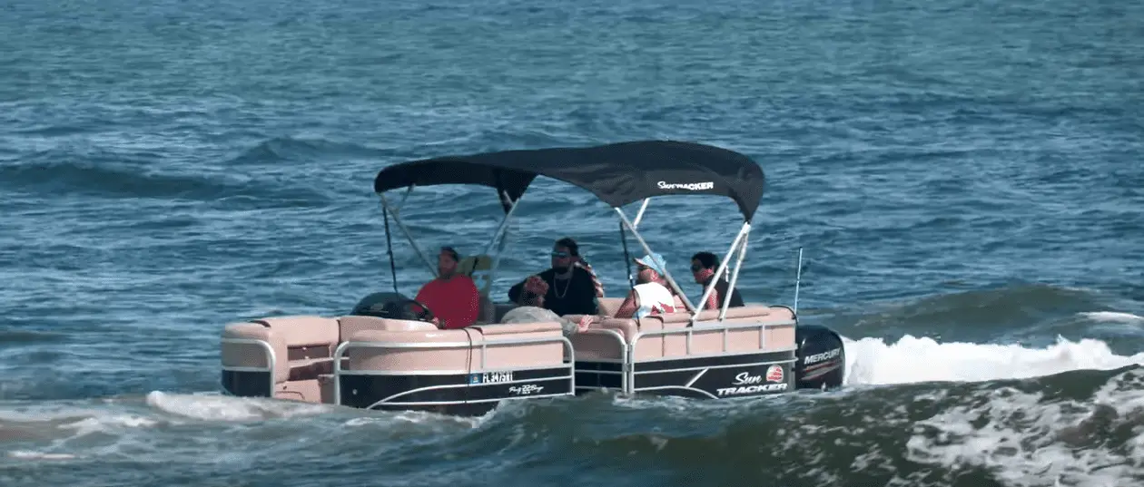 How to Polish Pontoons & Take the Scuff off Your Boat Pontooners