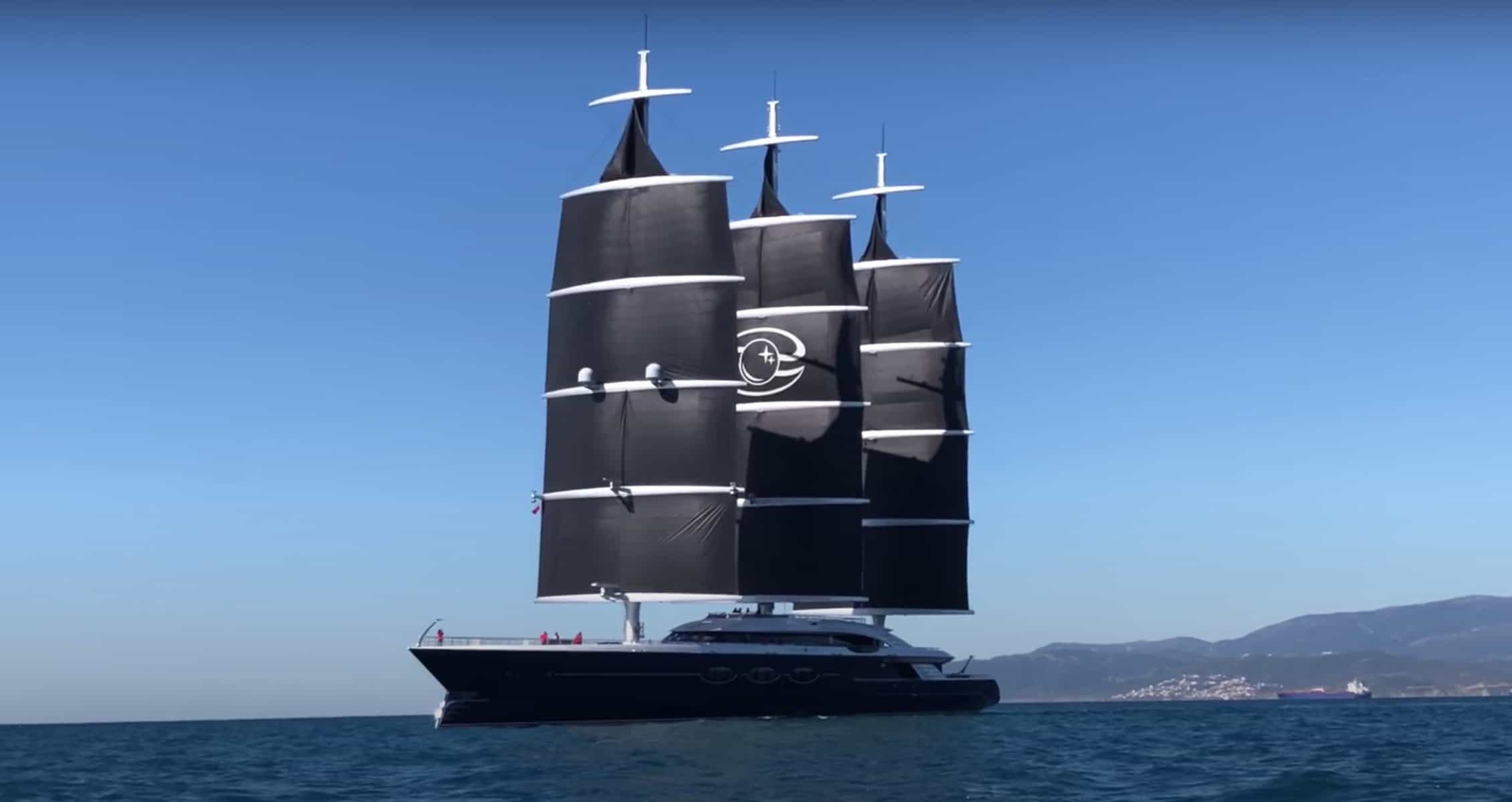 what do black sails on a yacht mean