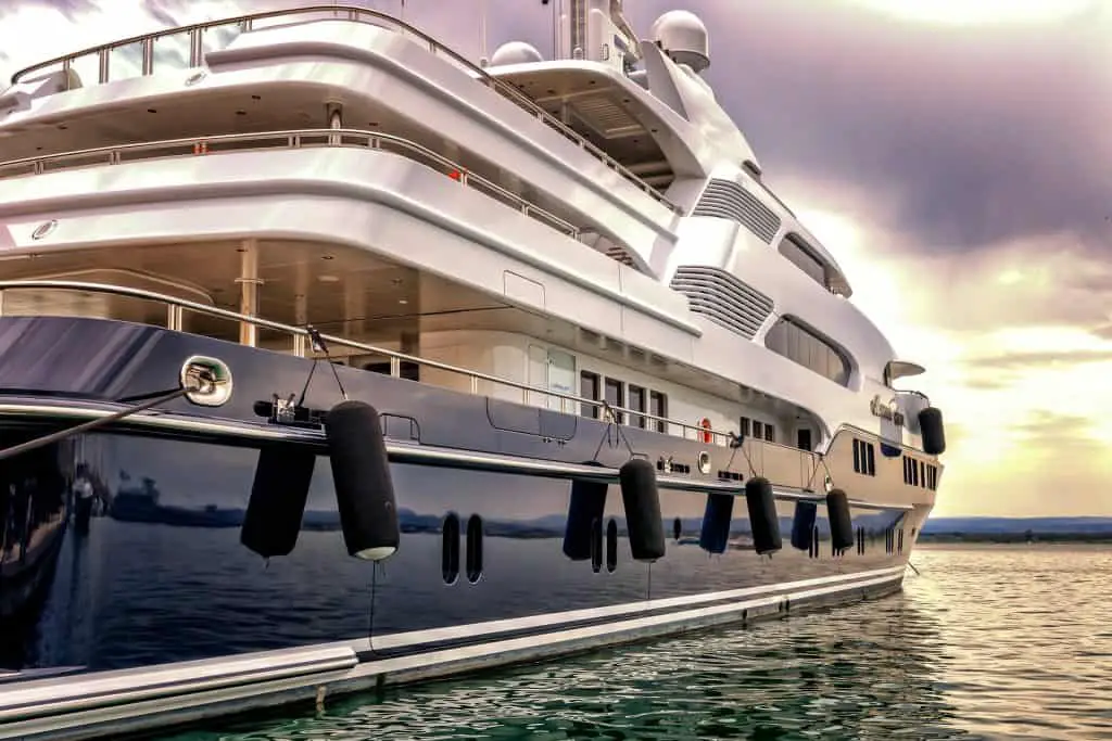 what size yacht requires a crew