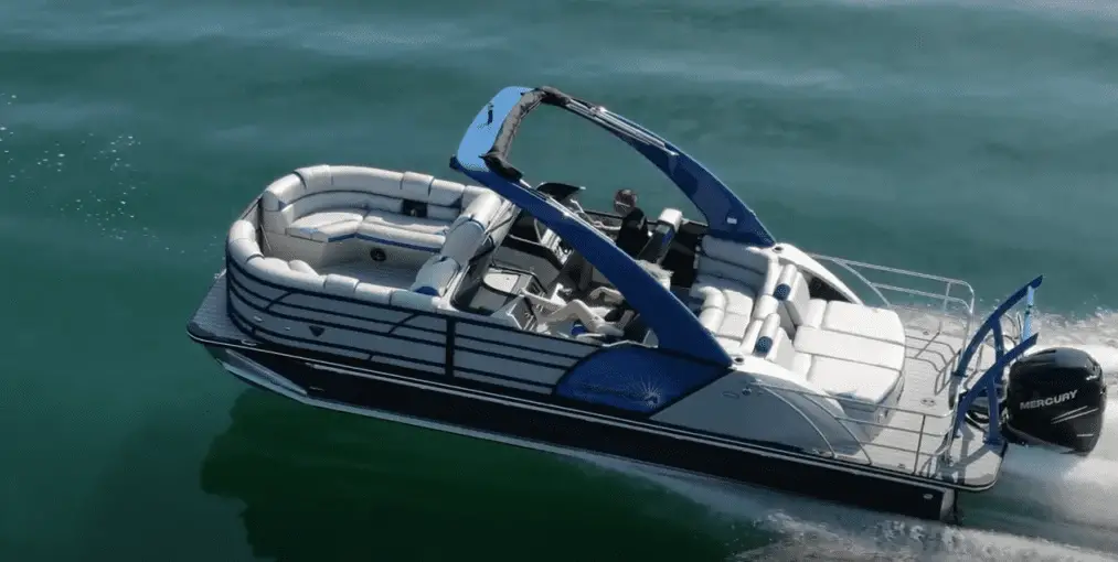 When is the Best Time of Year to Buy a Pontoon Boat? Pontooners
