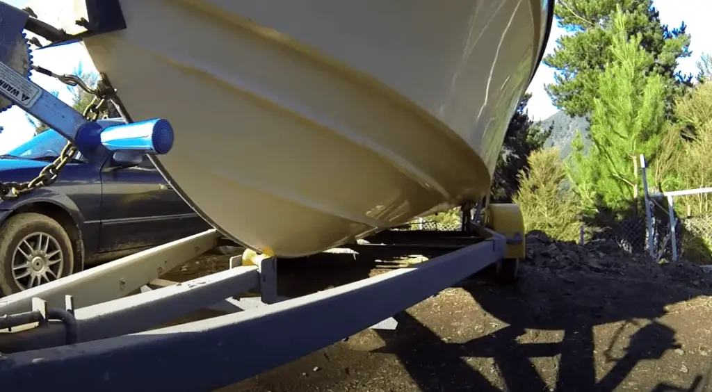 How to Get Rid of a Fiberglass Boat (Recycling Junk Boats) Pontooners