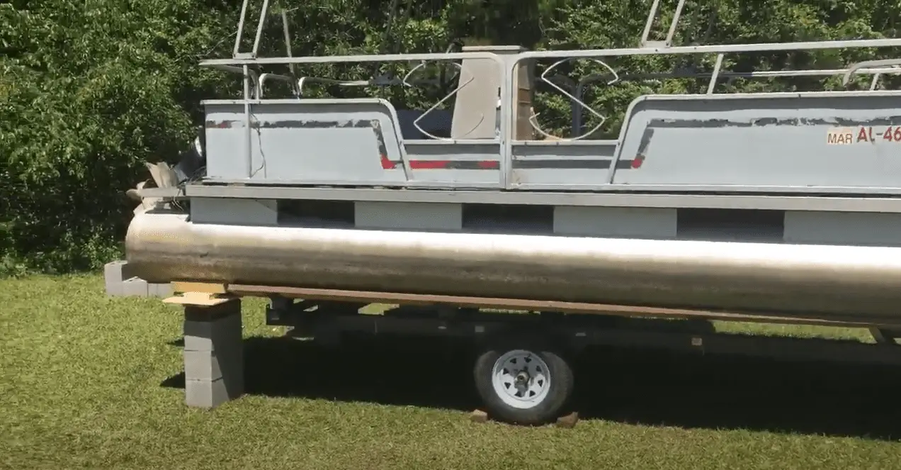 how to lift your pontoon boat off the trailer bunks Pontooners