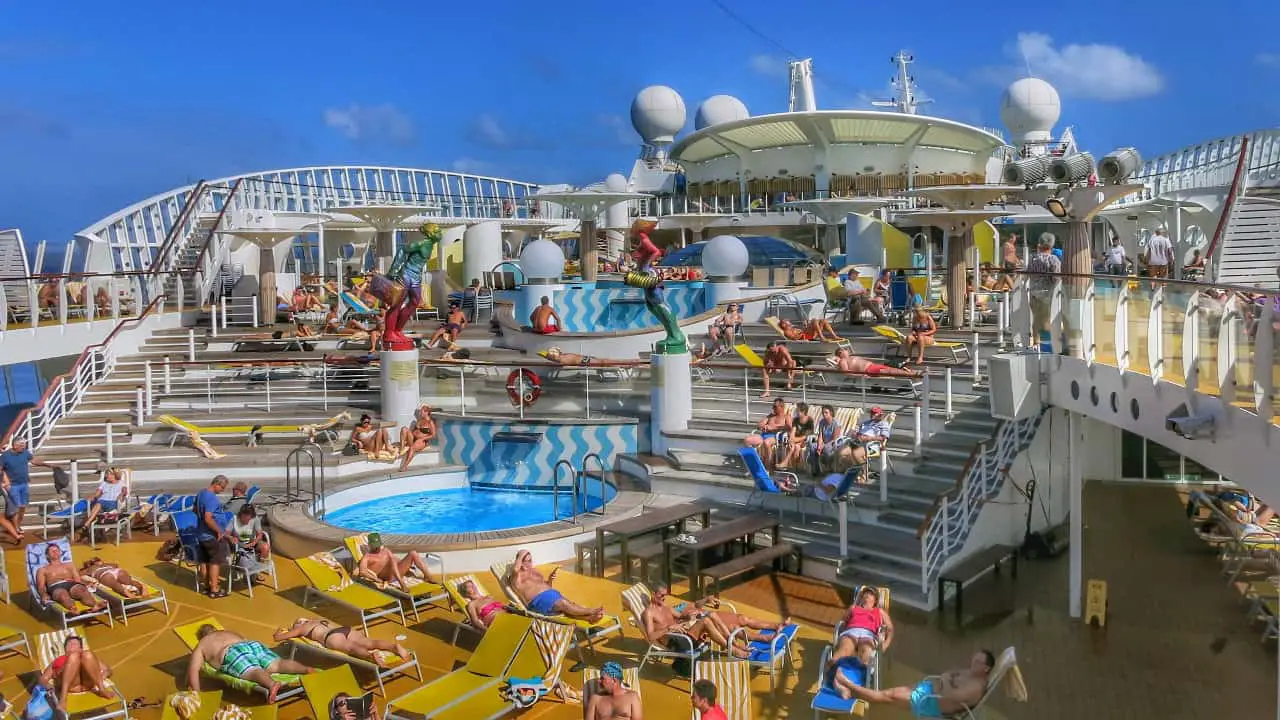 How to Text on a Cruise Ship for Free (Apps, Tips and Hacks) Pontooners