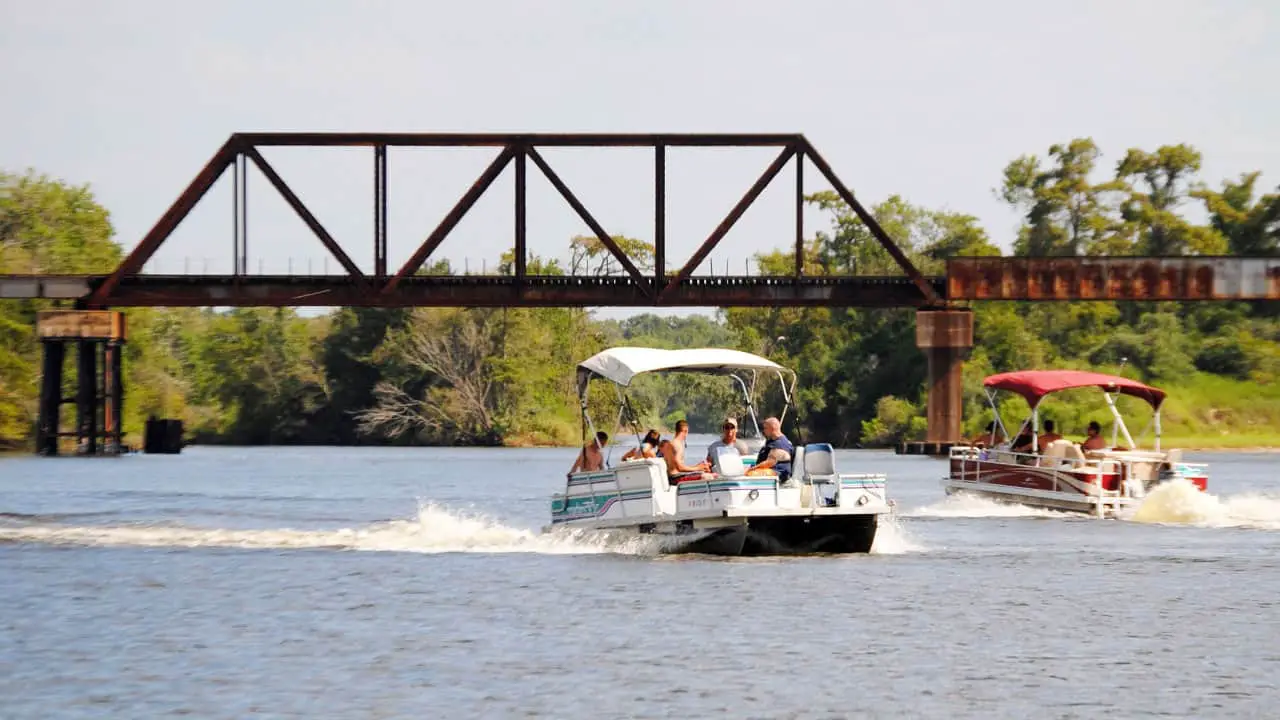 Pontoon Boat Hacks 36 Tips for Maintenance, Storage + More Pontooners