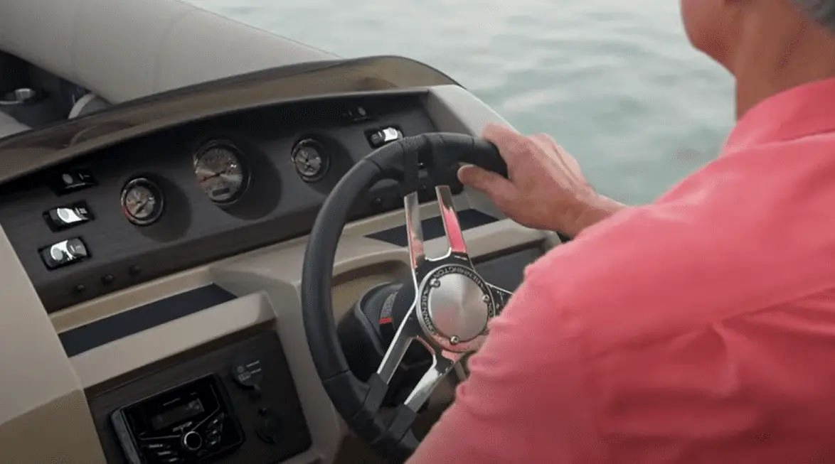 9 Reasons Your Pontoon Boat Won’t Start (+ What To Do) Pontooners