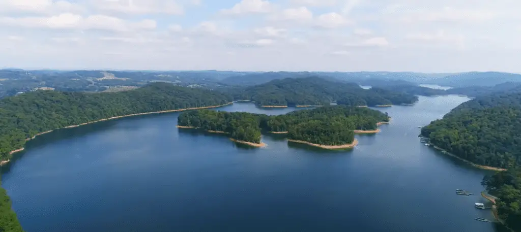 best boating lakes in tennessee