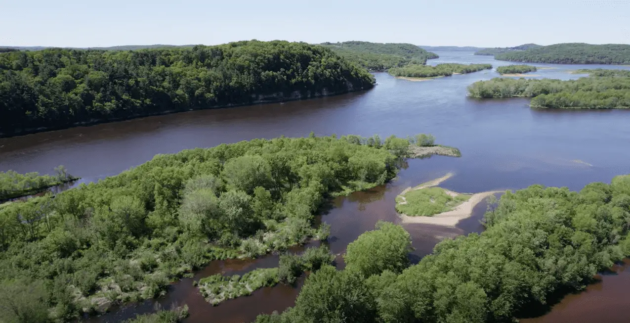 Best Boating Lakes in Wisconsin The Top 5 Destinations Pontooners
