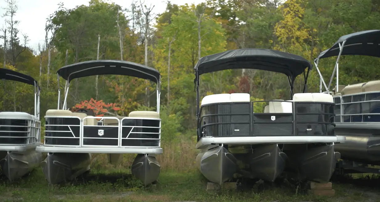 Tritoon vs Pontoon The Differences & Which is Right for You Pontooners