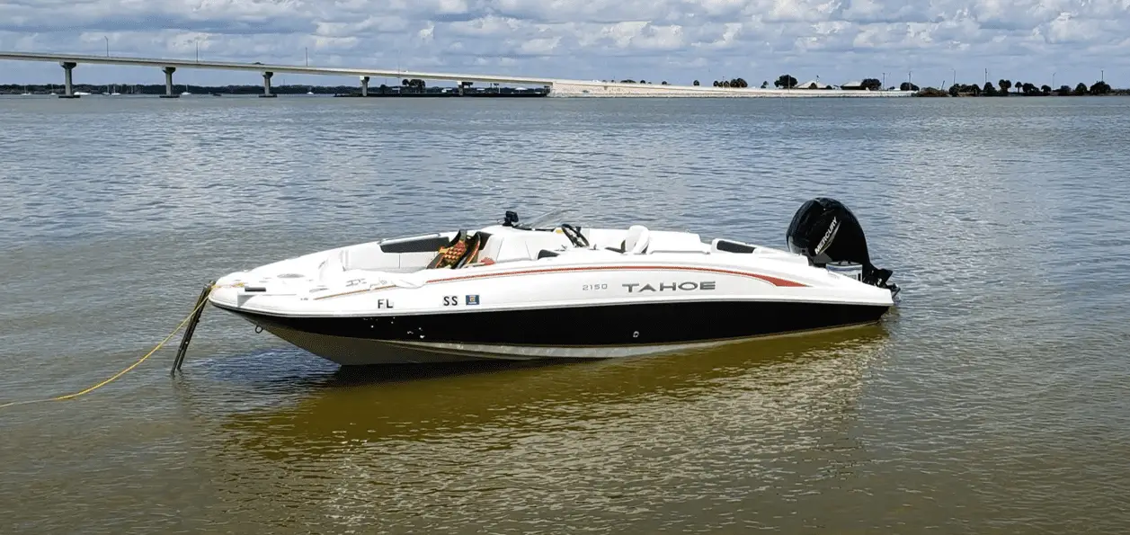 what does a deck boat look like what does a deck boat look like
